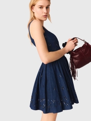 Váy denim xòe thêu