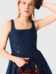 Váy denim xòe thêu