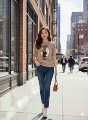 Áo len Polo BEAR nâu gấu mặc áo choàng trắng