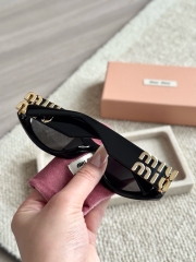 Kính Miumiu OMU 110S