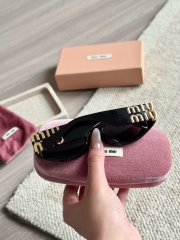 Kính Miumiu OMU 110S