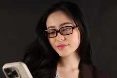 Kính râm Miumiu gọng chữ nhật