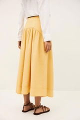 Chân váy midi kaki vàng kèm belt