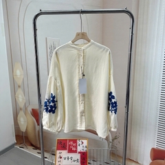 Sơ mi Weekend MaxMara tay đèn lồng thêu hoa xanh