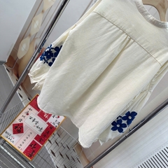 Sơ mi Weekend MaxMara tay đèn lồng thêu hoa xanh