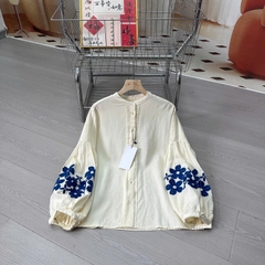 Sơ mi Weekend MaxMara tay đèn lồng thêu hoa xanh