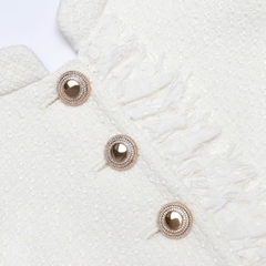 VÁY NGẮN MÀU KEM CHẤT LIỆU BOUCLE, VIỀN REN