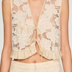 ÁO CROPTOP XẾP NẾP BẰNG REN GUIPURE