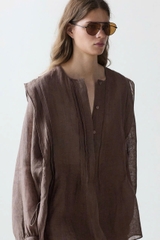 ÁO BLOUSE OVERSIZE BẰNG LANH, DÁNG SUÔNG MỀM MẠI CÓ CHI TIẾT BÈO NHÚN
