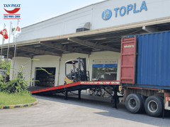 Nguyên lý hoạt động và cách lựa chọn cầu dẫn xe nâng lên container