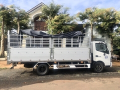 Xe tải Hino 3.5 tấn thùng mui bạt -  XZU720