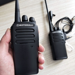 Máy bộ đàm Motorola VX-261 IP66