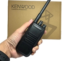 Máy bộ đàm Kenwood P802