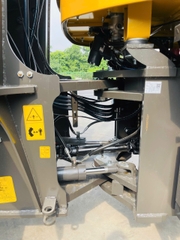 Máy xúc lật LG946LF