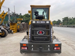 Máy xúc lật LG932L