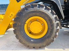 Máy xúc lật LG933