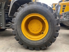 Máy xúc lật LG936