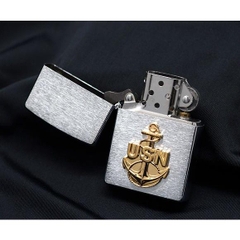 Zippo US Navy Anchor Emblem Brushed Chrome 4