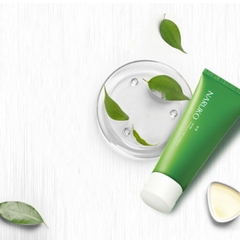 Sữa Rửa Mặt Naruko Tea Tree Purifying Clay Mask & Cleanser