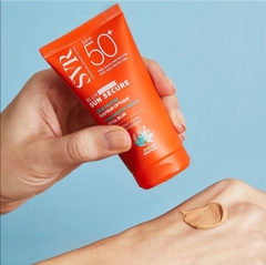 Chống nắng dạng kem mịn, che khuyết điểm SVR SUN SECURE Blur SPF50 50ml