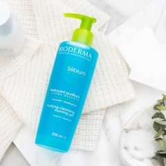 Gel rửa mặt tạo bọt cho da dầu & hỗn hợp 200ml - Sebium Gel Moussant Bioderma