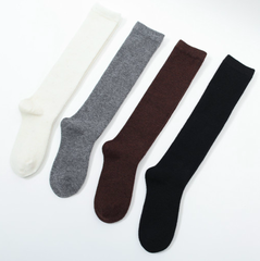 Vớ ngang gối giữ ấm mùa thu, đông cho Golf từ lông dê - Dellego Cashmere Knee Socks