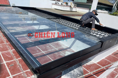 Giếng trời lùa trượt tự động đóng khi có mưa điều khiển từ xa