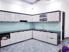 TỦ BẾP KHUNG INOX- CÁNH KÍNH K13