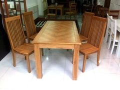 BÀN ĂN GỖ SỒI NGA