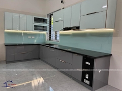 TỦ BẾP KHUNG INOX- CÁNH KÍNH K15