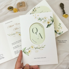 Oval 442 - Thiệp sắc xanh họa tiết hoa trắng tinh khôi