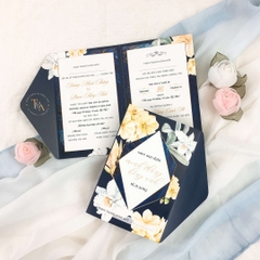 117 CN - Thiệp họa tiết hoa trên nền xanh đen huyền bí