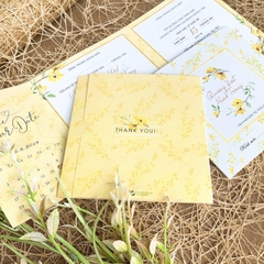 077 Vuông - Thiệp cưới Hoa Phượng Vàng hiện đại