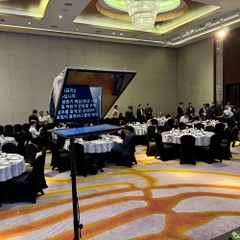 Cho thuê máy nhắc chữ màn hình 19 inch