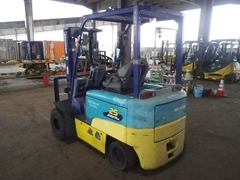 Komatsu 2.5 tấn - 2002