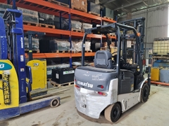 Xe nâng điện Komatsu - 2.5 tấn - 2015