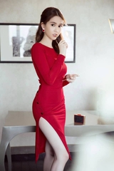 Đầm ôm body kiểu tay dài hở lưng phối nút  (Đỏ)
