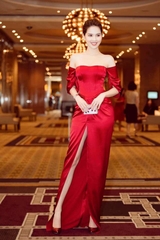 Đầm dạ hội kiểu cúp ngực tay con xẻ tà