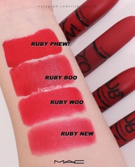 Son thỏi M.A.C Ruby's Crew Powder Kiss Lipstick 3g (Vỏ đỏ)