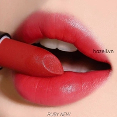 Son thỏi M.A.C Ruby's Crew Powder Kiss Lipstick 3g (Vỏ đỏ)