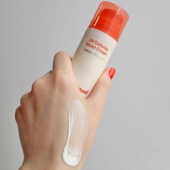 Sample Kem chống nắng By Wishtrend UV Defense Moist Cream SPF50+ PA++++ 1.5g