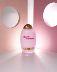 Dầu xả OGX Heavenly Hydration + Cherry Blossom Conditioner 385ml - HÀNG NHẬP KHẨU