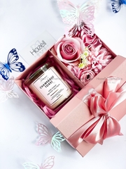 Nến thơm Bath & Body Works Scented Signature Candle 227g (1 bấc)