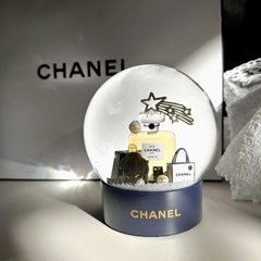 Quả cầu tuyết Chanel