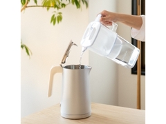 Bình lọc nước Brita Liquelli White 2.2L (có sẵn 1 lõi lọc Maxtra Pro 150L)