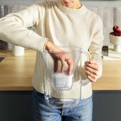 Bình lọc nước Brita Style Essential 2.4L (có sẵn 1 lõi lọc Maxtra Pro 150L)