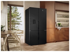 Tủ lạnh Electrolux 4 cánh Serie 800 562 lít EQE5760B-B