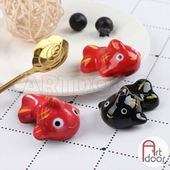 Giá gác cọ vẽ tranh bằng Sứ hình thú