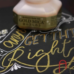 Mực vẽ Manga KURETAKE Mica Gold (60ml) nhũ vàng ánh kim