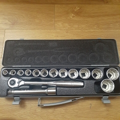 Bộ khẩu vặn và tay vặn nhanh TONE-#  1165798